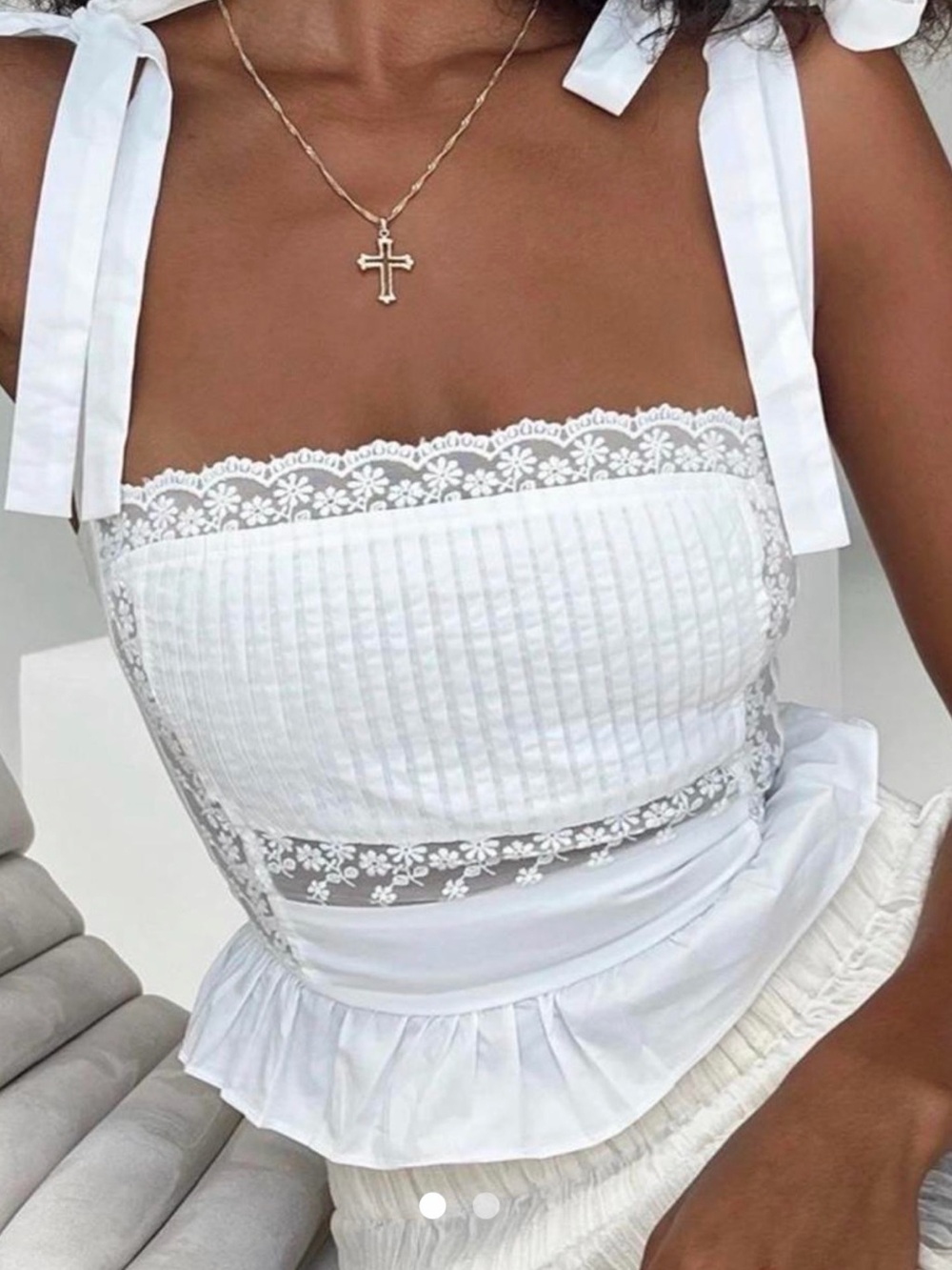 Princess Polly White Lace-Trim Tie-Strap Cropped Top never worn